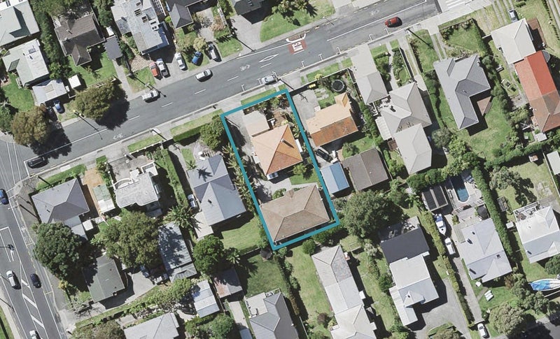 1/3 Winscombe Street, Belmont, Auckland - Carousel 1