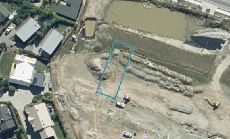 8 Dow Close, WANAKA - Carousel 1