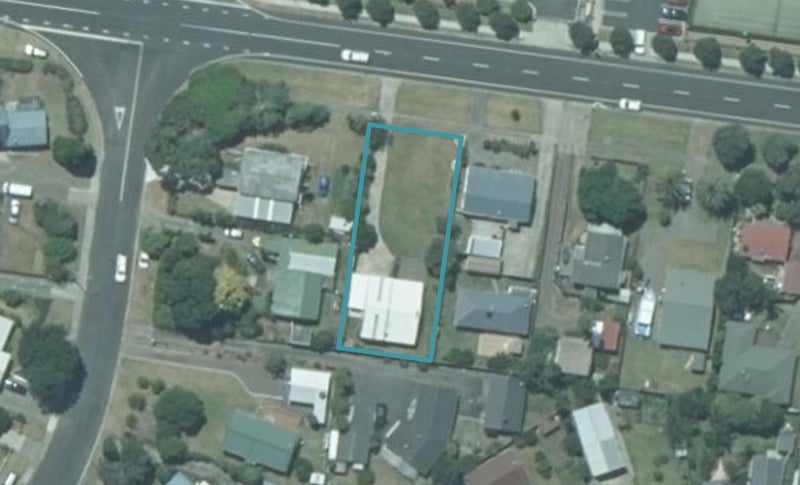 62 South Highway East, Whitianga - Carousel 1