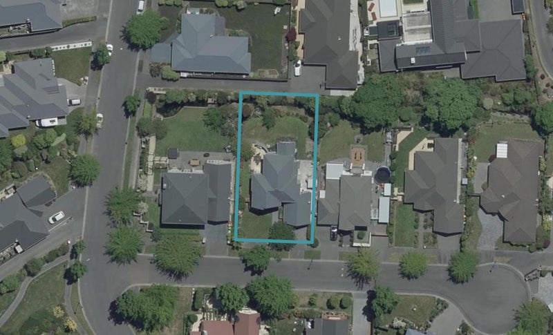 3 Alderney Mews, Casebrook, Christchurch - Carousel 1