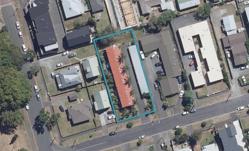 1 Coates Street, Hamilton East, Hamilton - Carousel 1
