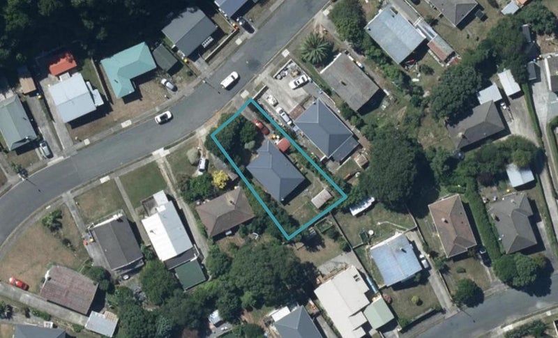 63 Rangituhi Crescent, Takapuwahia, Porirua - Carousel 1
