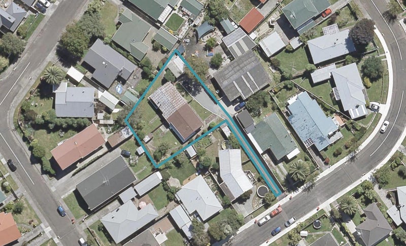 2/7 Ruru Crescent, Heretaunga, Upper Hutt - Carousel 1