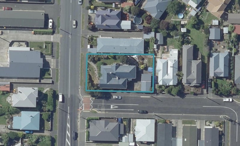 13 Queens Drive, Saint Kilda, Dunedin - Carousel 1