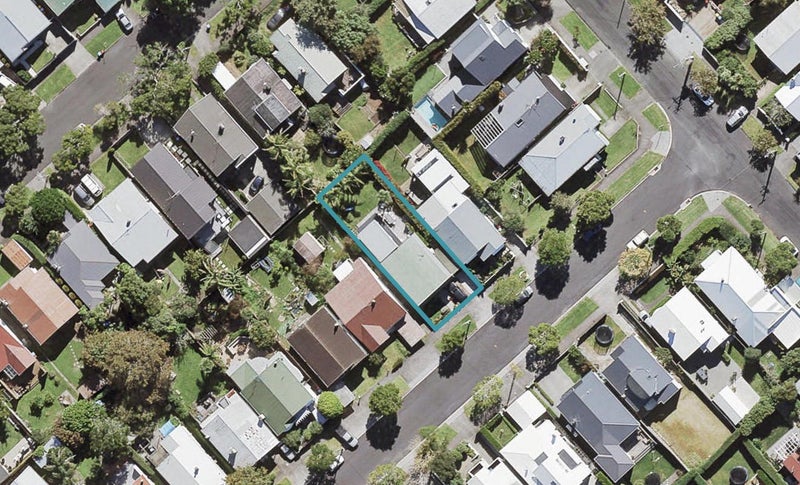 44 Cumberland Avenue, Westmere, Auckland - Carousel 1