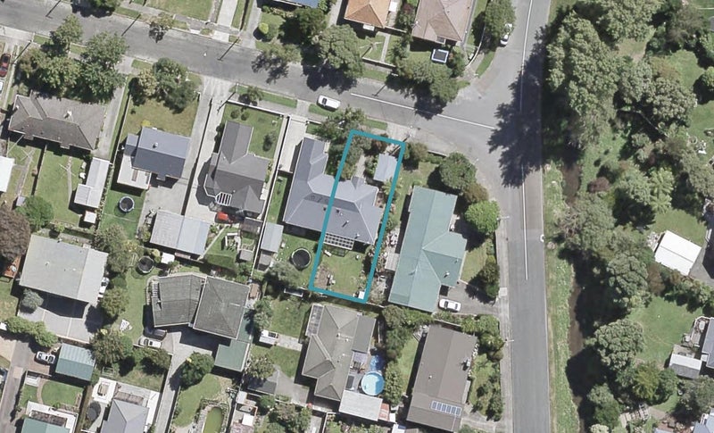28 Rumgay Street, Fairfield, Lower Hutt - Carousel 1