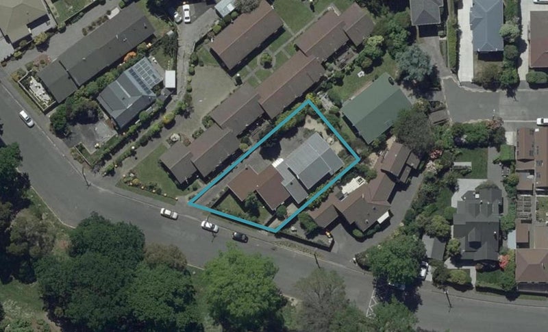 1/32 Abberley Crescent, St Albans, Christchurch - Carousel 1