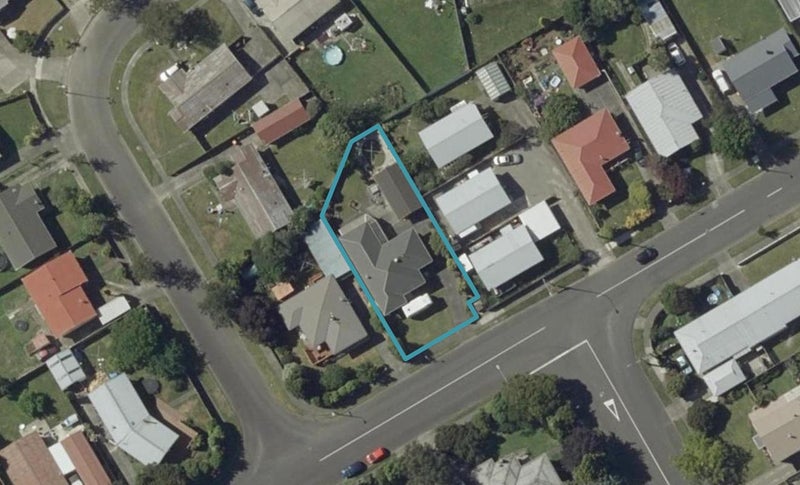 8 Clarke Avenue, Highbury, Palmerston North - Carousel 1
