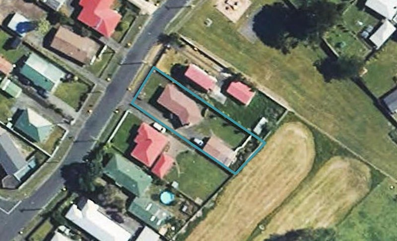 11 Mcguire Street, Hawera - Carousel 1