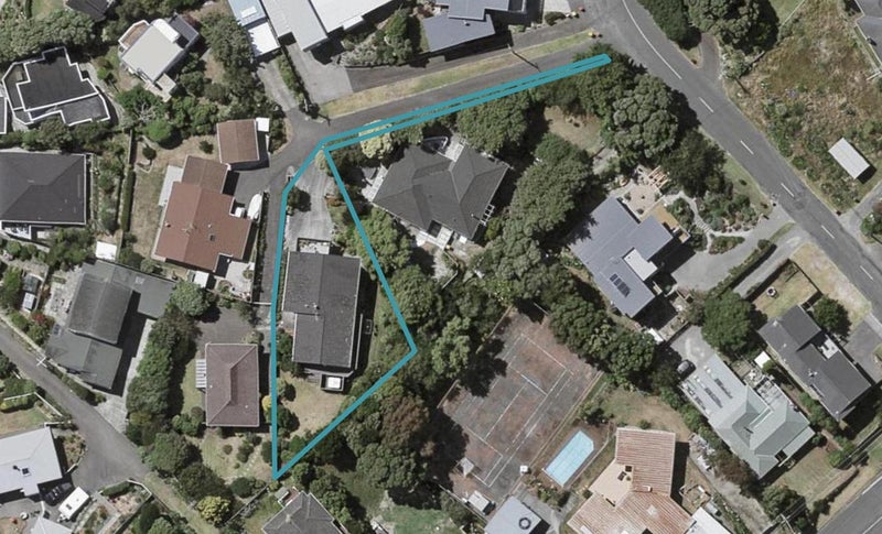 32 Nathan Avenue, Paraparaumu Beach, Paraparaumu - Carousel 1