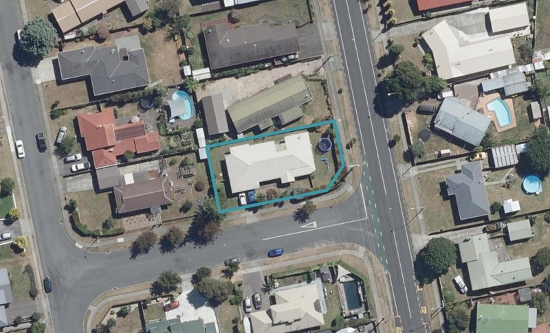 2 Ronald Court, Pukete, Hamilton - Carousel 1