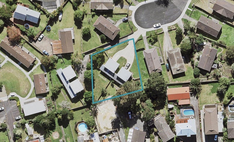 22 Reverie Place, Massey, Auckland - Carousel 1