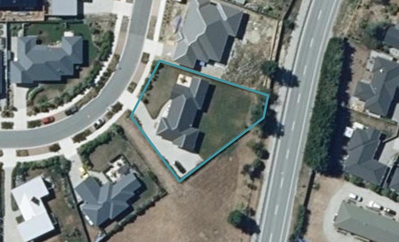 8 Evening Star Road, Arthurs Point, Queenstown - Carousel 1