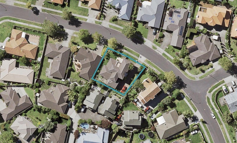 11 Lansell Drive, East Tamaki Heights, Auckland - Carousel 1