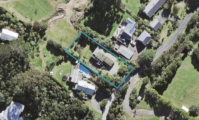 12 Buckleys Track, Paremoremo, Auckland - Carousel 1