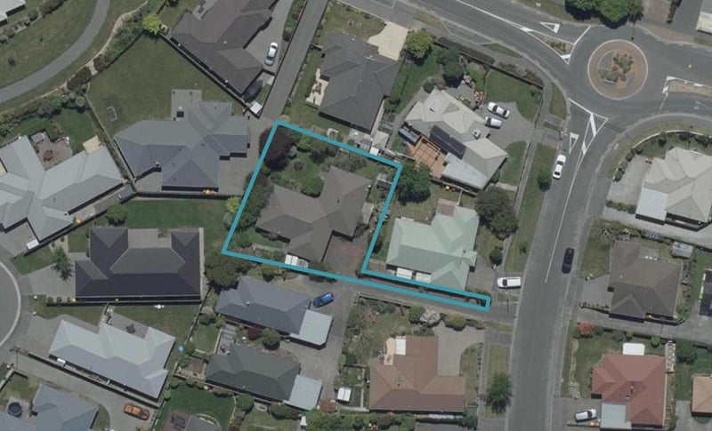 14 Kintyre Drive, Broomfield, Christchurch - Carousel 1