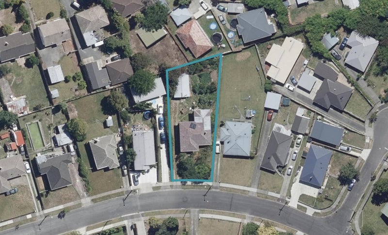 27 Yeats Crescent, Fairfield, Hamilton - Carousel 1