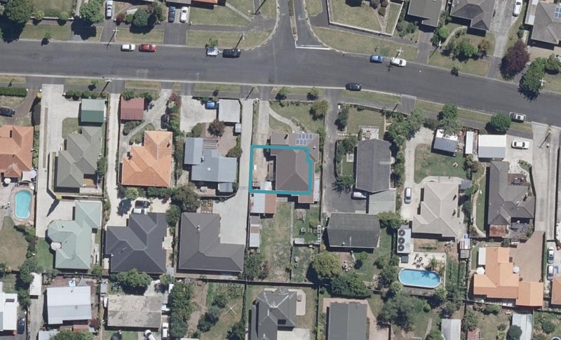 2/24 Pearsons Avenue, Claudelands, Hamilton - Carousel 1