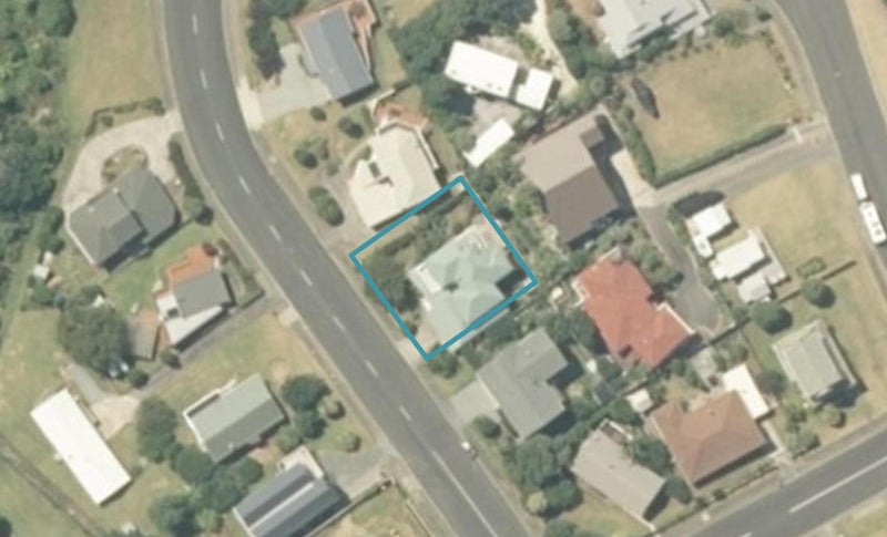 241 Onemana Drive, Onemana, Whangamatā - Carousel 1