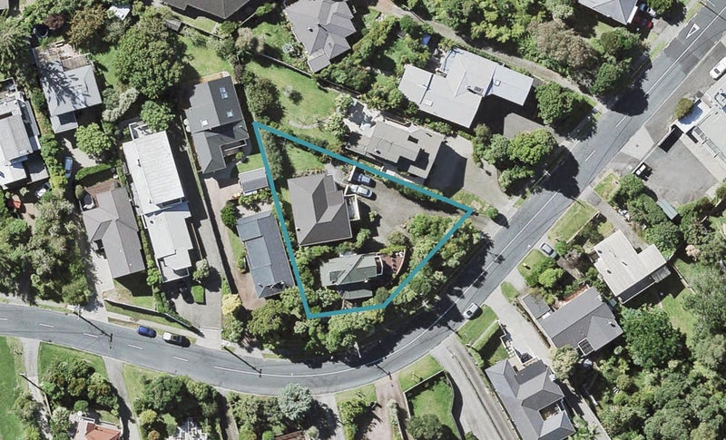 2/15 Channel View Road, Campbells Bay, Auckland - Carousel 1