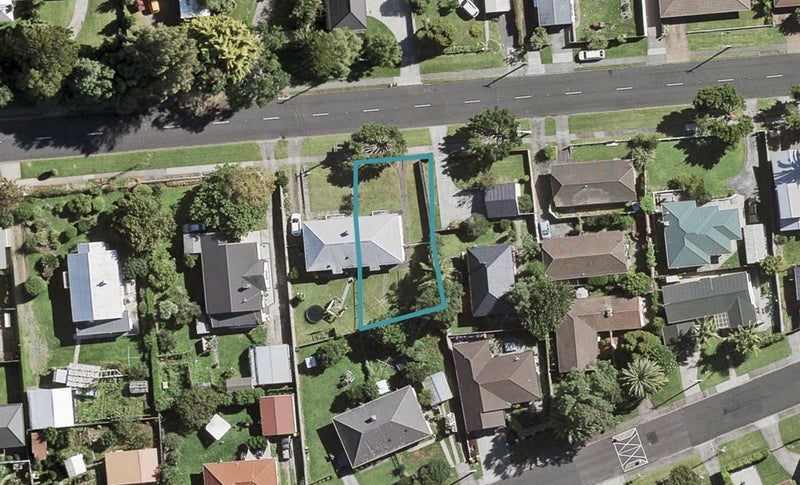 12 Clark Road, Pahurehure, Papakura - Carousel 1