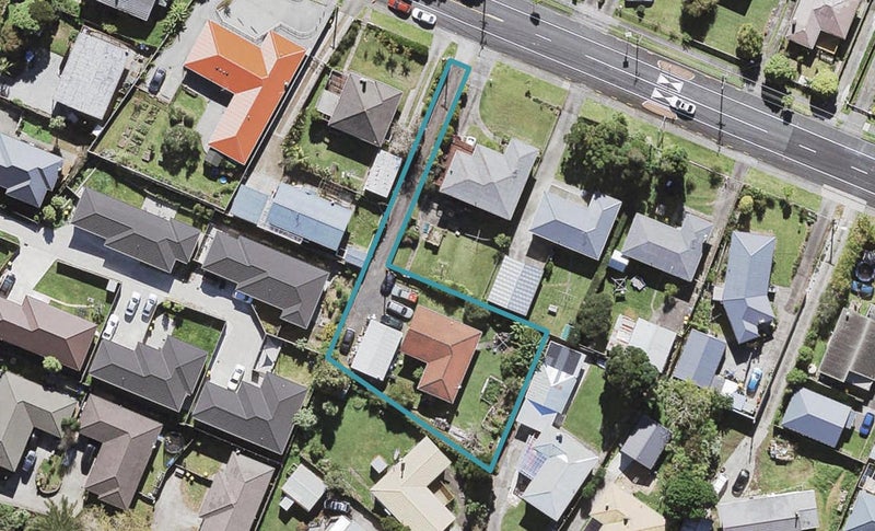 64 St Leonards Road, Kelston, Auckland - Carousel 1