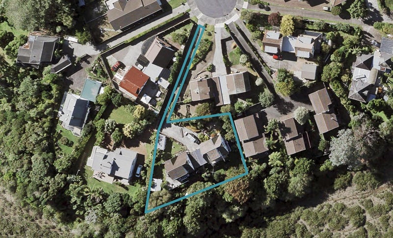 2/31 Curacao Place, Half Moon Bay, Auckland - Carousel 1