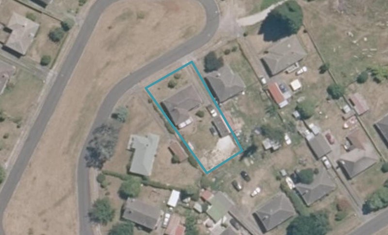 16 Rangiora Crescent, Wairakei, Taupo - Carousel 1