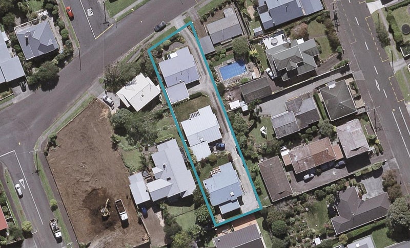 66B Waiwaka Terrace, Strandon, New Plymouth - Carousel 1