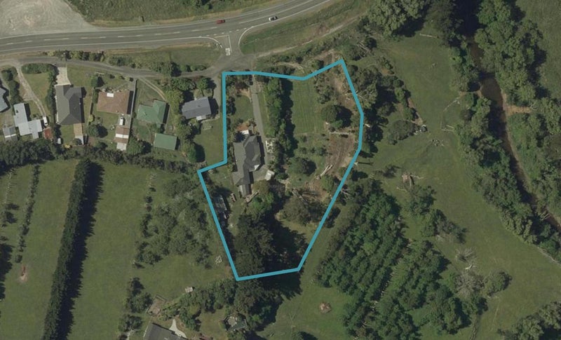 37 Honore Drive, Linton, Palmerston North - Carousel 1