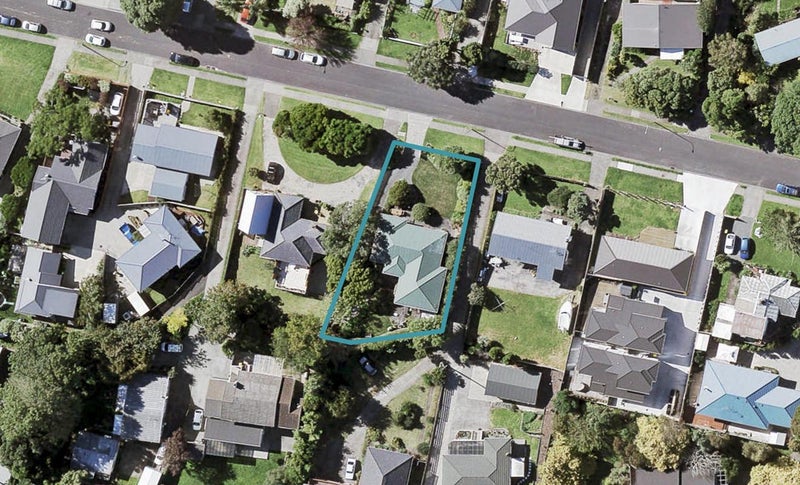 34 Baird Street, Howick, Auckland - Carousel 1