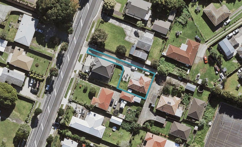 62A Mckenzie Road, Mangere Bridge, Auckland - Carousel 1