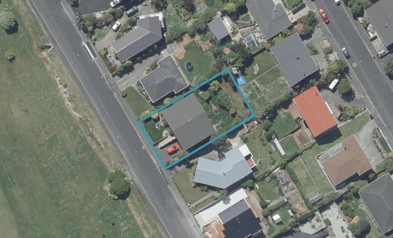 73 Isadore Road, Saint Clair, Dunedin - Carousel 1