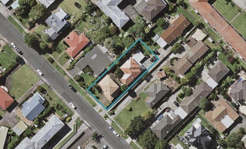 2/14 Puriri Street, Takapuna, Auckland - Carousel 1