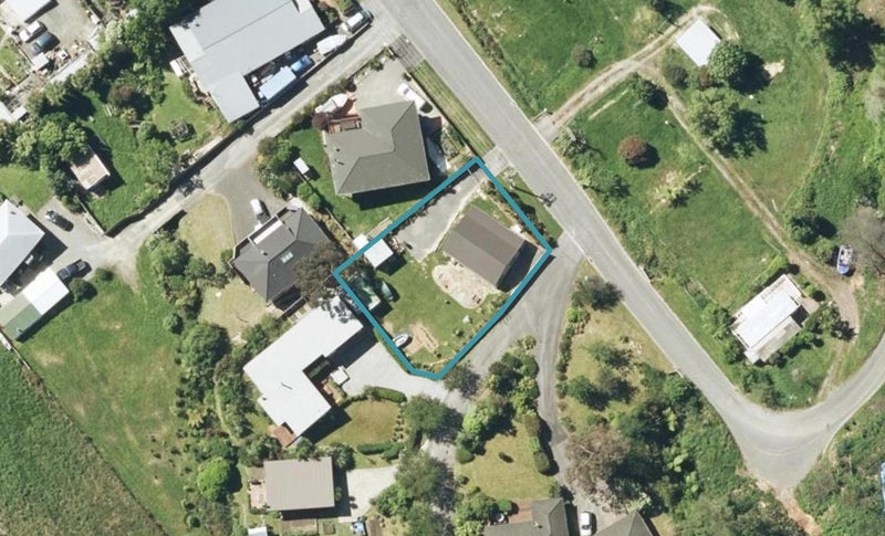 22 Waimarama Street, Waikawa, Picton - Carousel 1
