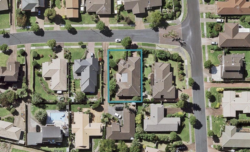 6 Simon Owen Place, Golflands, Auckland - Carousel 1
