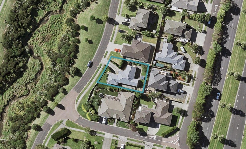 11 Kellaway Drive, East Tamaki, Auckland - Carousel 1