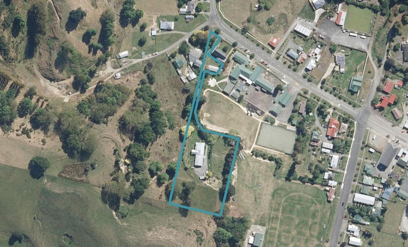 41 Bruce Street, Hunterville - Carousel 1