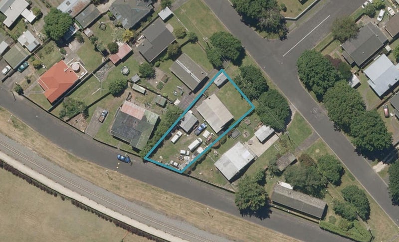 10 Te Mawae Street, Whanganui East, Whanganui - Carousel 1