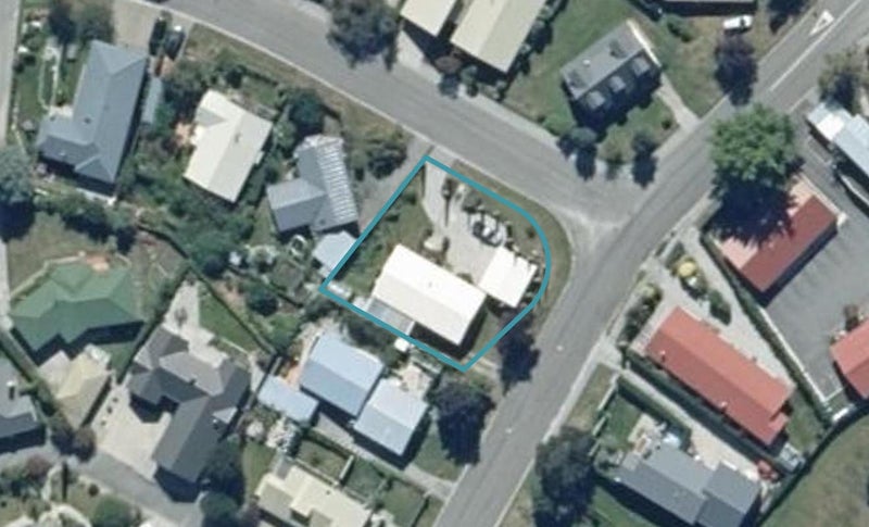 2 Reid Crescent, Arrowtown, Arrowtown - Carousel 1