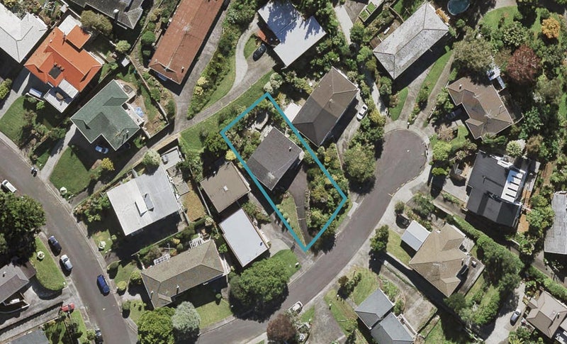 6 Impala Place, Hillsborough, Auckland - Carousel 1