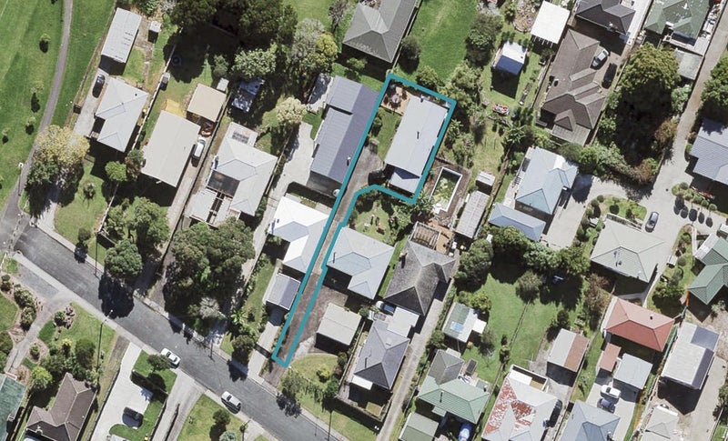 11A Albert Road, Kelston, Auckland - Carousel 1