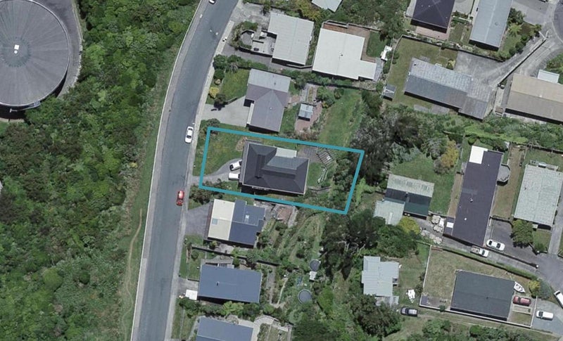 36 Chapman Street, Newlands, Wellington - Carousel 1