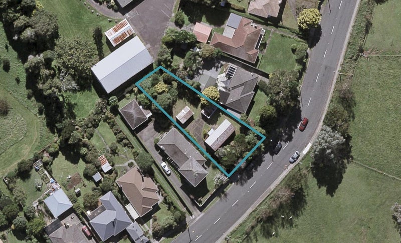 33 Tarahua Road, Vogeltown, New Plymouth - Carousel 1