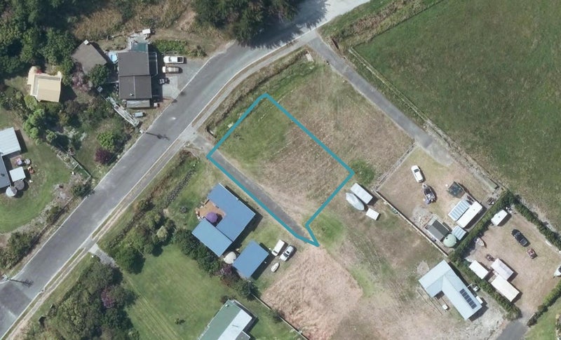 47B Fortescue Street, Māhia - Carousel 1