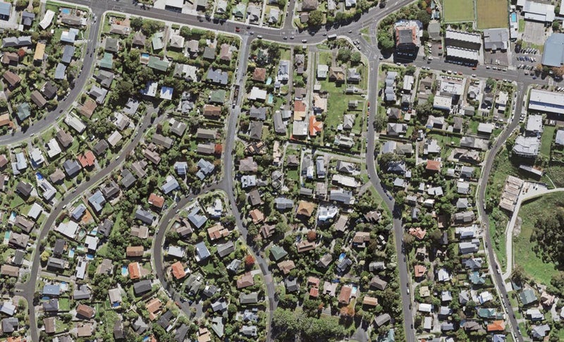 9A Colonial Road, Chatswood, Auckland - Carousel 1