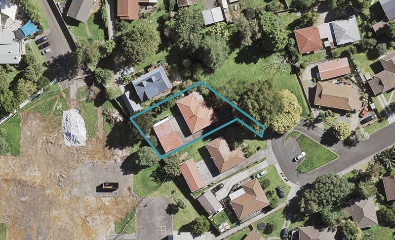 4 Leilani Place, Red Hill, Papakura - Carousel 1