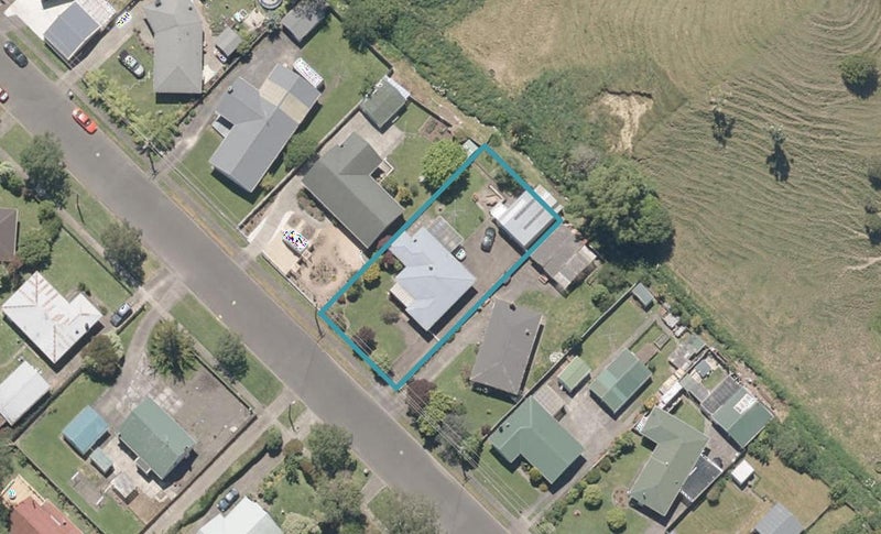 9 Turoa Road, Whanganui East, Whanganui - Carousel 1