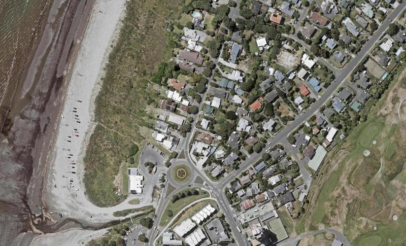 8 Manly Street, Paraparaumu Beach, Paraparaumu - Carousel 1