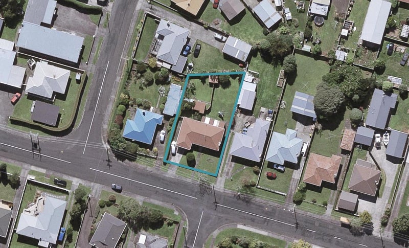 233 Huatoki Street, Upper Vogeltown, New Plymouth - Carousel 1